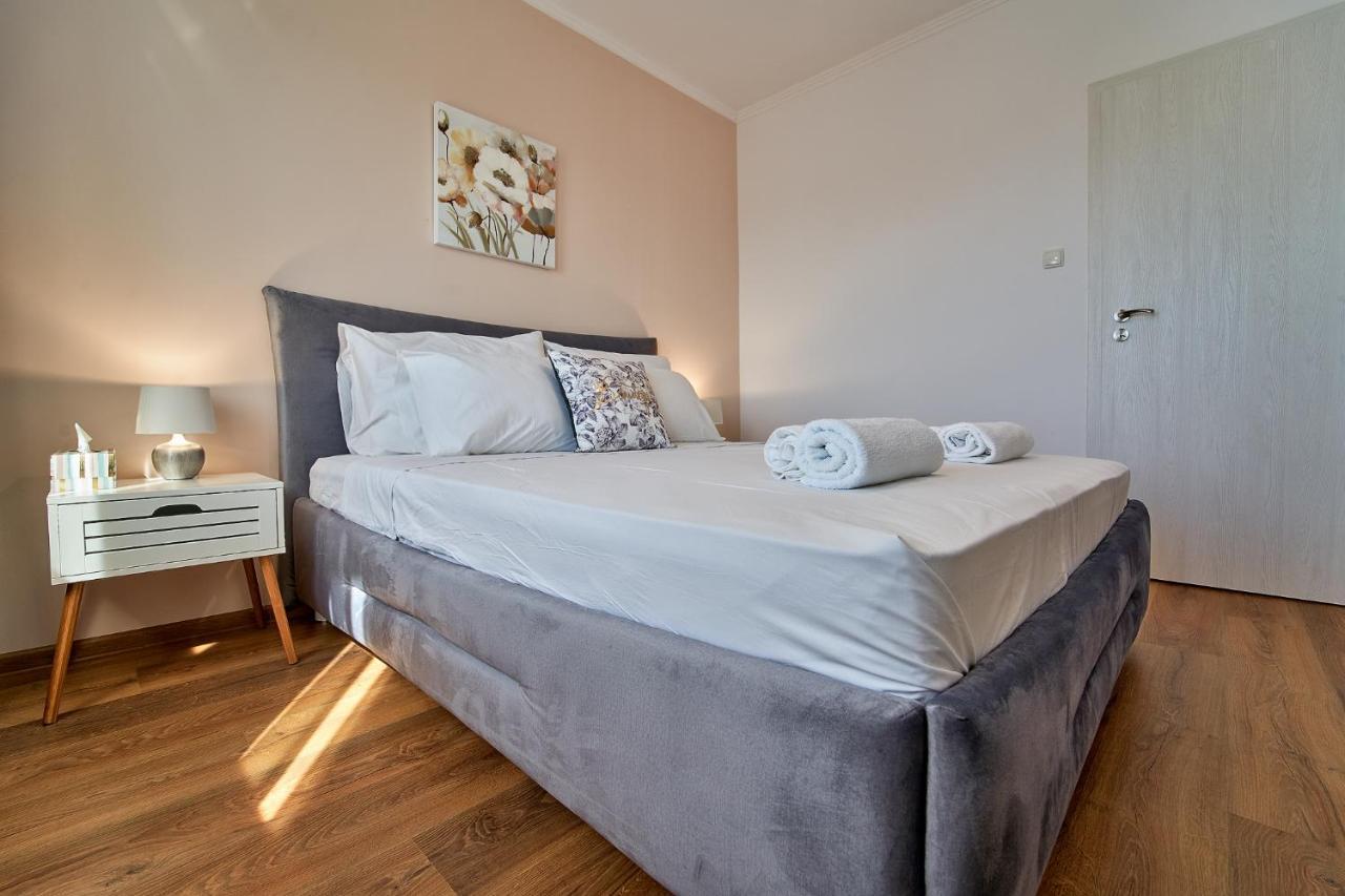 Adel Apartments Велико-Тирново Екстер'єр фото