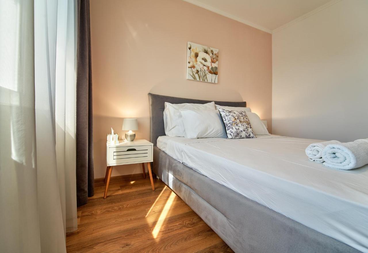 Adel Apartments Велико-Тирново Екстер'єр фото