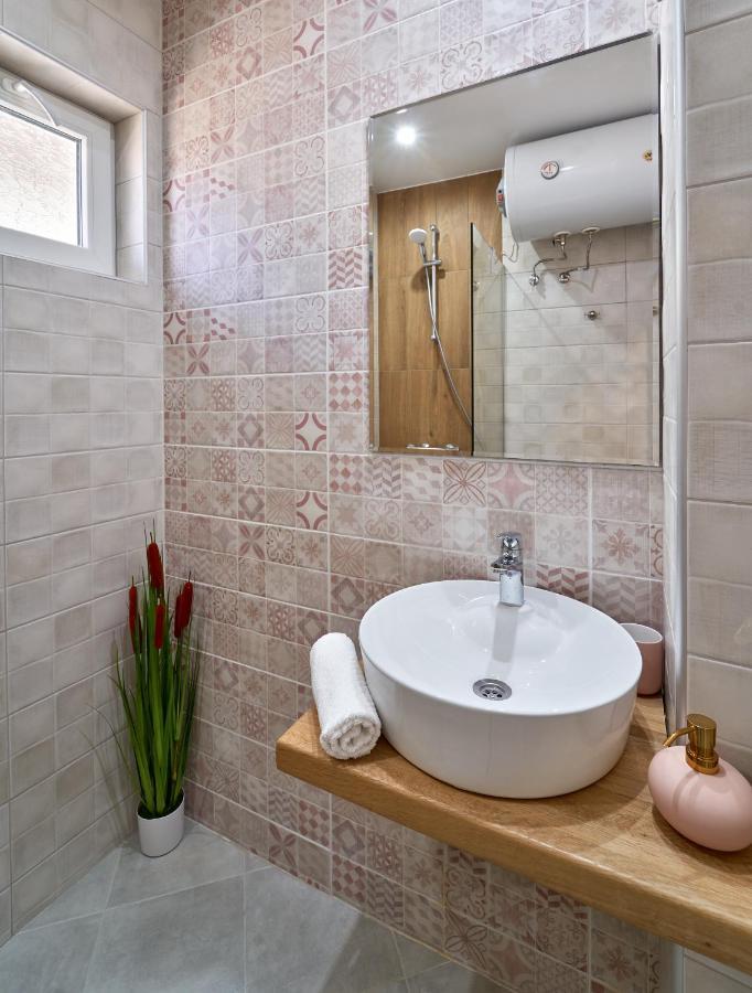 Adel Apartments Велико-Тирново Екстер'єр фото